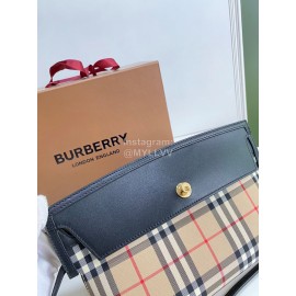 Burberry Exquisite Retro Plaid Handbag Messenger Bag Black
