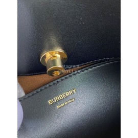 Burberry Exquisite Retro Plaid Handbag Messenger Bag Black