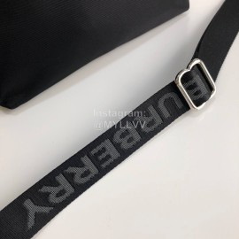 Burberry Black Nylon Fashion Messenger Bag