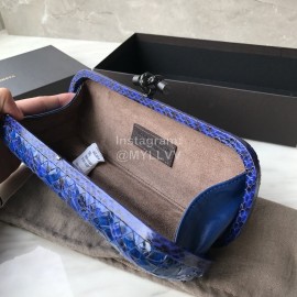Bottega Veneta Fashionable Cowhide Knitting Party Bag
