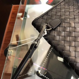 Bottega Veneta Fashion Woven Leather Handbag For Men