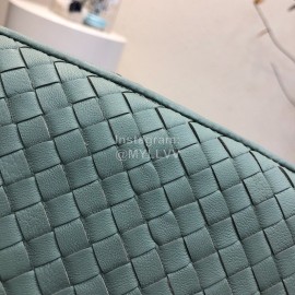 Bottega Veneta Fashionable Sheepskin Woven Messenger Bag Green