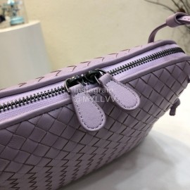 Bottega Veneta Fashionable Sheepskin Woven Messenger Bag Light Purple