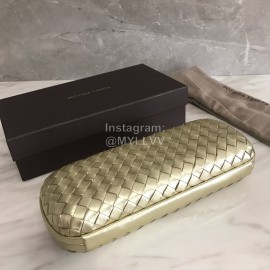 Bottega Veneta Fashionable Sheepskin Woven Hand Bag For Women Gold