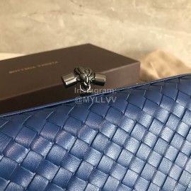 Bottega Veneta Fashionable Sheepskin Woven Hand Bag For Women Blue