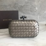 Bottega Veneta Small Fashion Sheepskin Woven Hand Bag For Women 