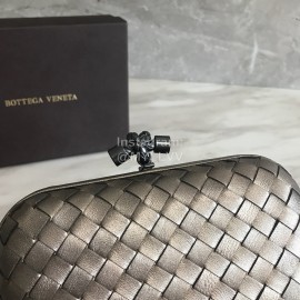 Bottega Veneta Small Fashion Sheepskin Woven Hand Bag For Women 