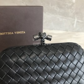 Bottega Veneta Small Fashion Sheepskin Woven Hand Bag For Women Black