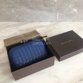 Bottega Veneta Small Fashion Sheepskin Woven Hand Bag For Women Blue