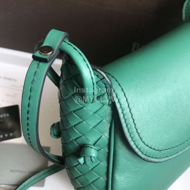 Bottega Veneta Fashionable Lambskin Woven Messenger Bag For Women Green