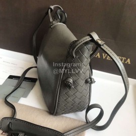 Bottega Veneta Fashion Lambskin Woven Messenger Bag For Women