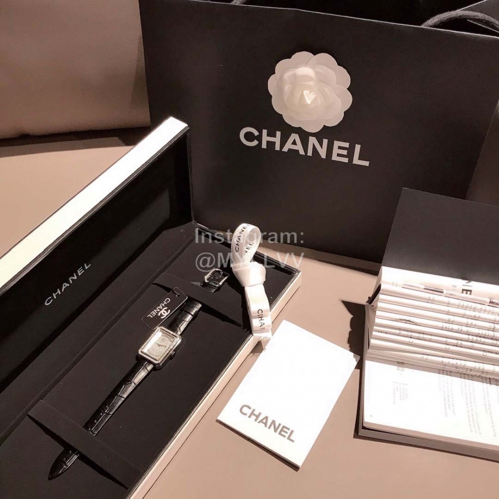 Chanel Fashion Diamond Leather Strap Watch For Women Black