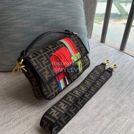 Fendi Fashion Medium Chain Bag For Women