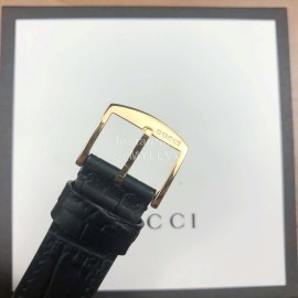 Gucci Arcuate Square Case Watch For Men And Women Black