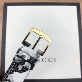Gucci Arcuate Square Case Watch For Men And Women White