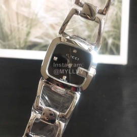 Gucci Original Fashion Hollow Strap Black Dial Watch Silver