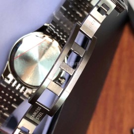 Gucci Fashion Sapphire Glass Quartz Watch For Women