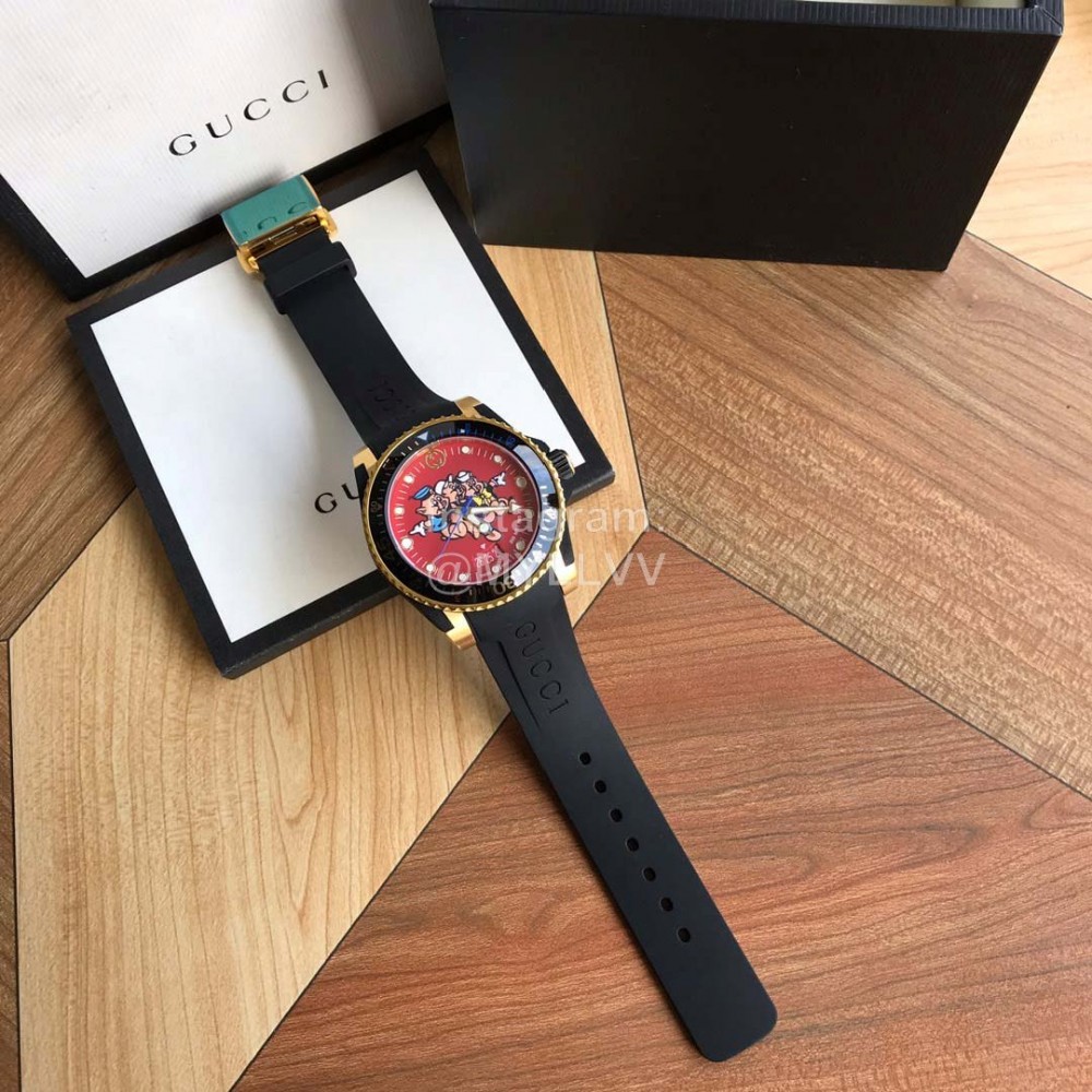 Gucci Red Luminous Dial Quartz Watch