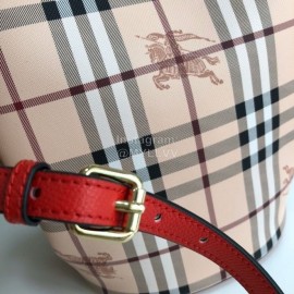 Burberry Simple Checkered Cowhide Slung Bucket Bag Red
