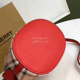 Burberry Simple Checkered Cowhide Slung Bucket Bag Red
