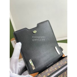 Burberry Fashion Smooth Leather Mobile Bag