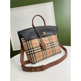 Burberry Retro Exquisite Plaid Handbag Messenger Bag Black