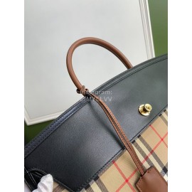 Burberry Retro Exquisite Plaid Handbag Messenger Bag Black