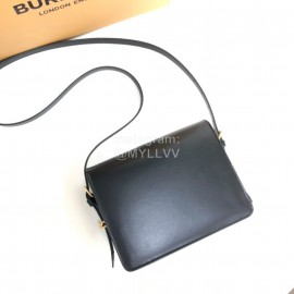 Burberry Fashion Leather Messenger Bag For Women Black