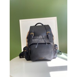 Burberry Black Leather Plaid Leisure Backpack