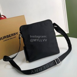 Burberry Black Nylon Fashion Messenger Bag