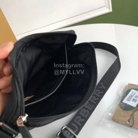 Burberry Black Nylon Fashion Messenger Bag