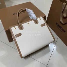 Burberry Fashion White Handbag For Women