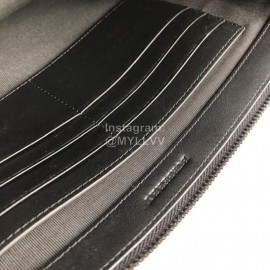 Burberry Printed Leather Zipper Handbag