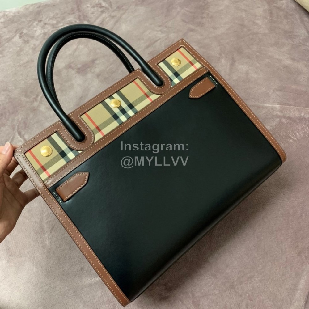 Burberry Exquisite Black Leather Handbag
