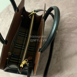 Burberry Exquisite Black Leather Handbag