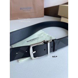 Burberry New London Plaid Calf Leather Silver Pin Buckle 35mm Belt