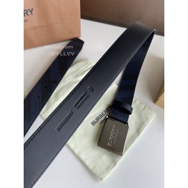 Burberry New London Plaid Calf Leather Gun Color Steel Buckle Belt