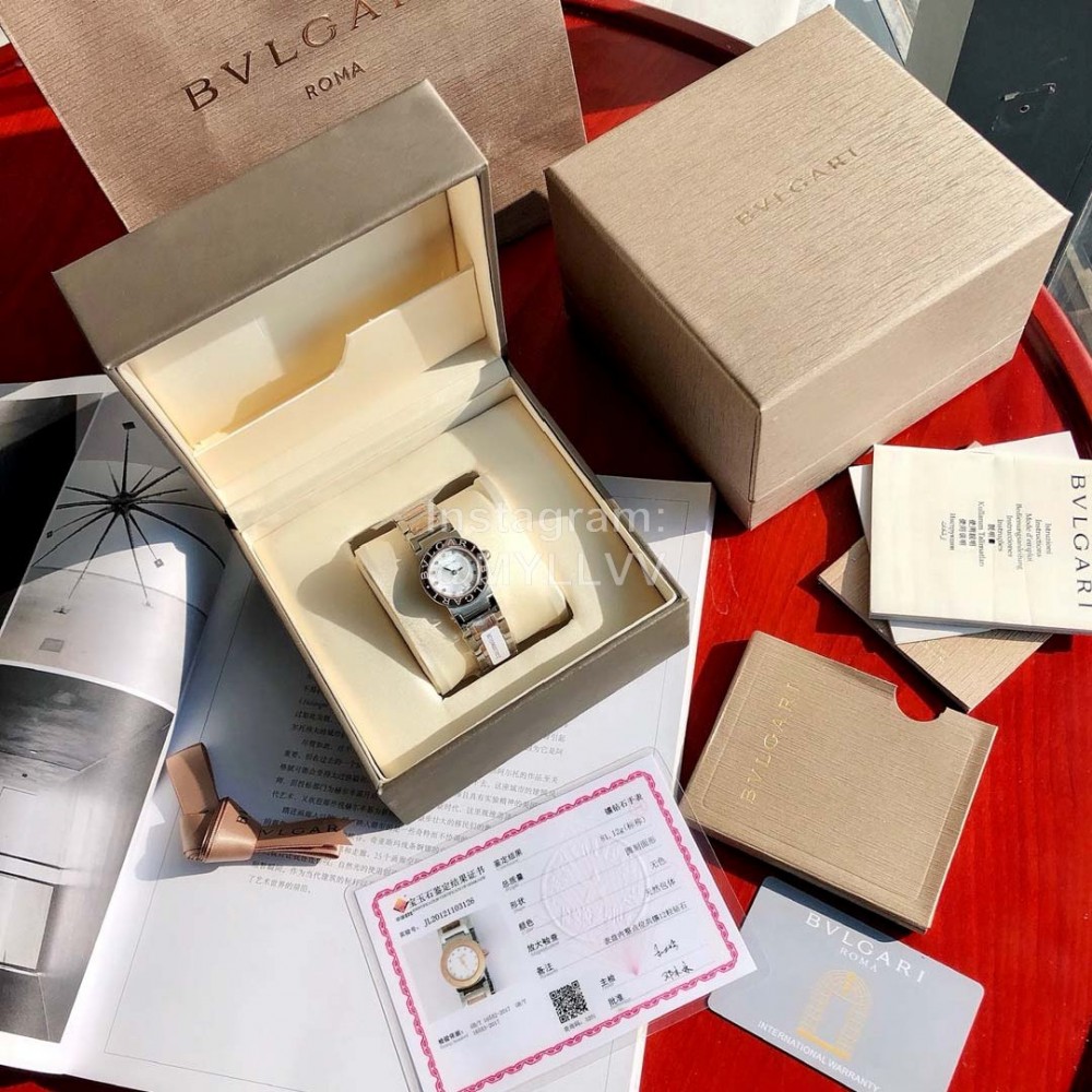 Bvlgari Fashion Steel Strap Diamond Watch