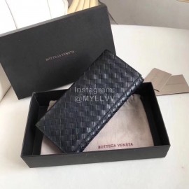Bottega Veneta Classic Long Folding Cowhide Wallet..