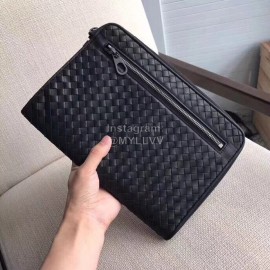 Bottega Veneta Cowhide Knitting Multifunctional Handbag 493190