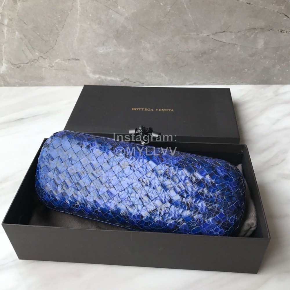 Bottega Veneta Fashionable Cowhide Knitting Party Bag