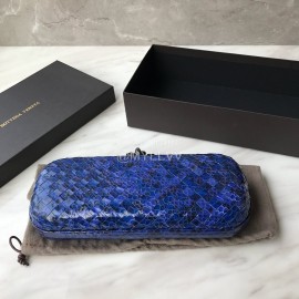 Bottega Veneta Fashionable Cowhide Knitting Party Bag