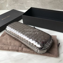 Bottega Veneta Fashionable Cowhide Knitting Party Bag Silver