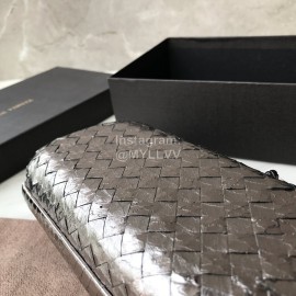 Bottega Veneta Fashionable Cowhide Knitting Party Bag Silver