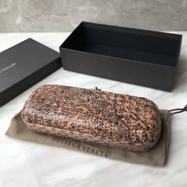 Bottega Veneta Fashionable Cowhide Knitting Party Bag Coffee