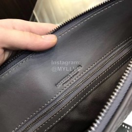 Bottega Veneta Fashion Woven Leather Handbag For Men Gray