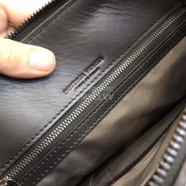 Bottega Veneta Fashion Gray Woven Leather Handbag For Men