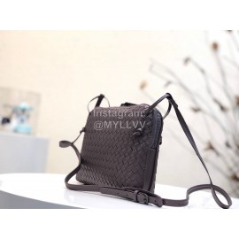 Bottega Veneta Fashionable Sheepskin Woven Messenger Bag