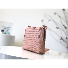 Bottega Veneta Fashionable Pink Sheepskin Woven Messenger Bag