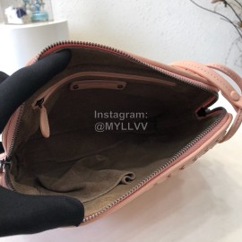 Bottega Veneta Fashionable Pink Sheepskin Woven Messenger Bag